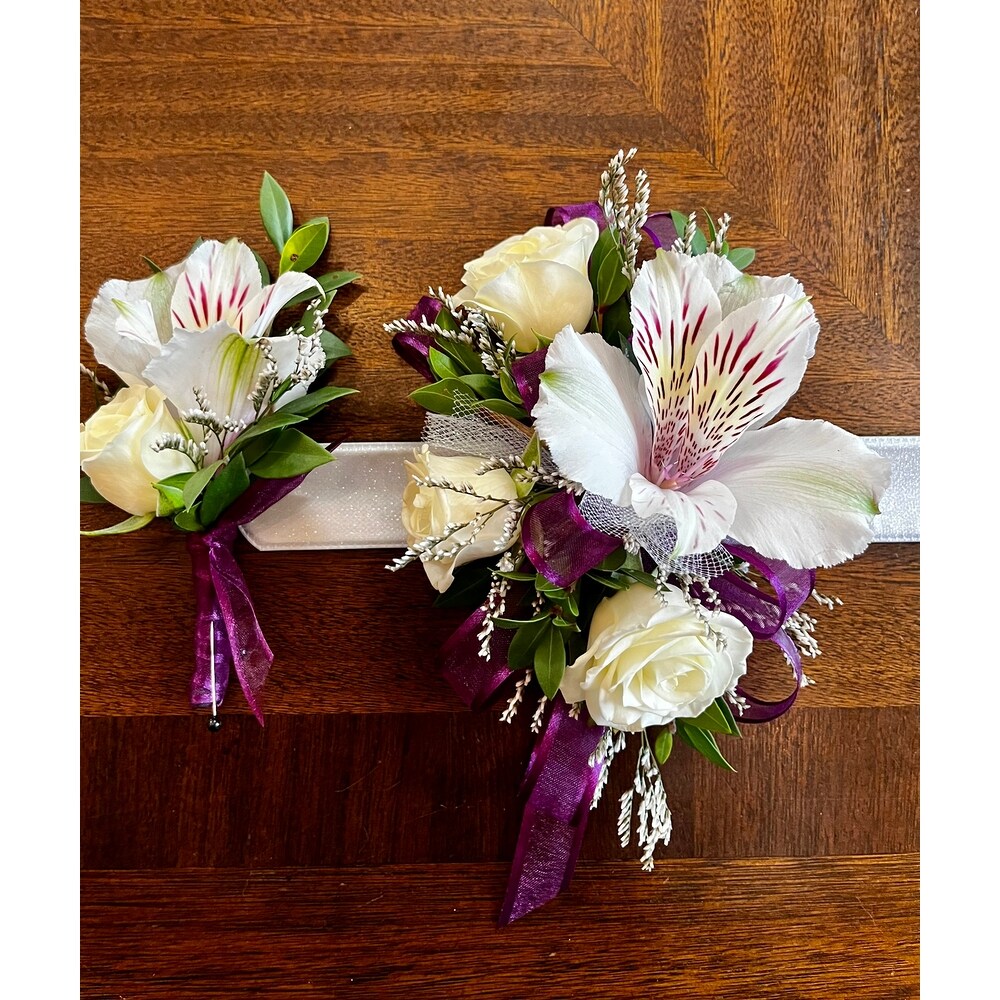 Pure Elegance Corsage and Boutonnière in Greeneville TN - Flowers