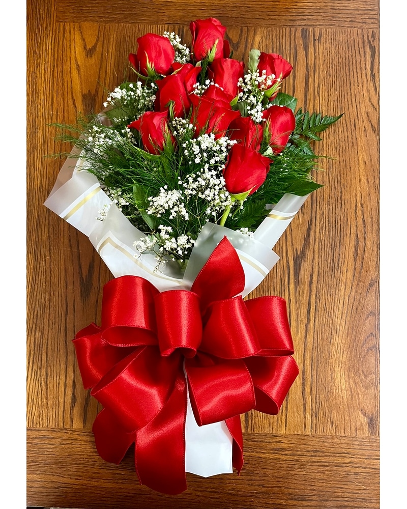 Dozen Red Roses Arm Bouquet in Greeneville TN - Flowers by Tammy