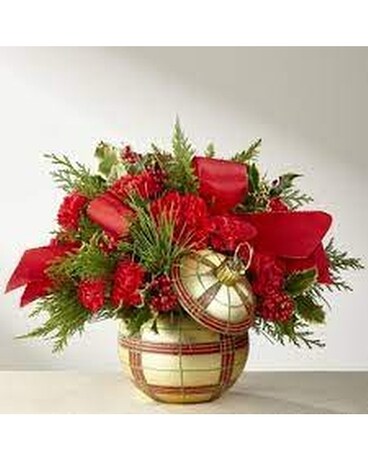 Golden Elegance Flower Arrangement