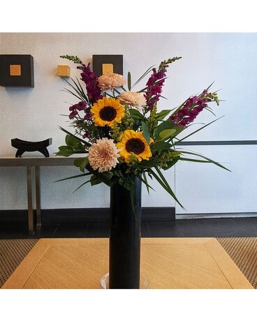 Osculator Flower Arrangement