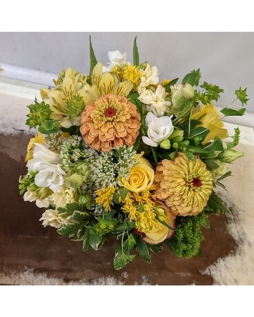Loveliest Sunny Arrangement Flower Arrangement