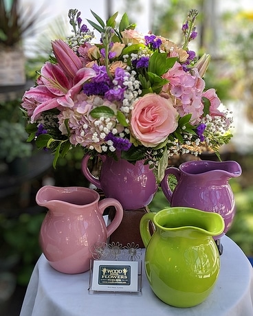 GARDEN CERAMIC PRETTY PASTEL PITCHER Flower Arrangement