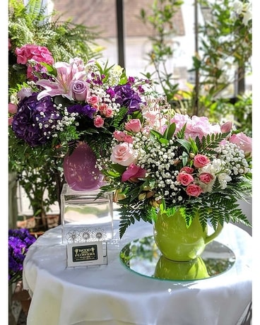 lARGE CERAMIC PITCHER Flower Arrangement