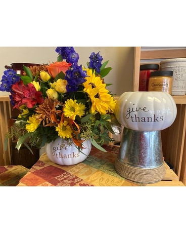 Thankful Pumpkin!! Flower Arrangement