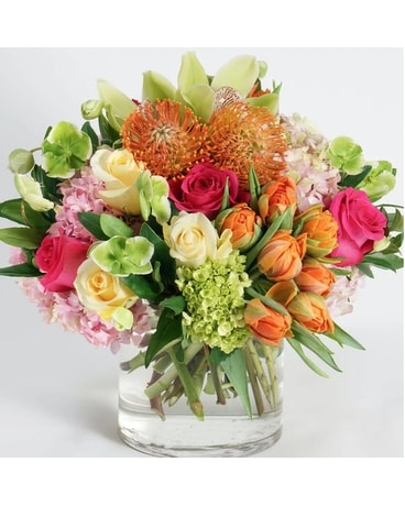 Tangelo Flower Arrangement