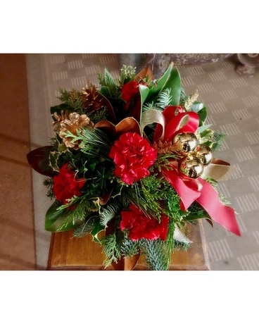 Happy Holiday Flower Arrangement
