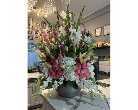 Custom Creations Flower Arrangement
