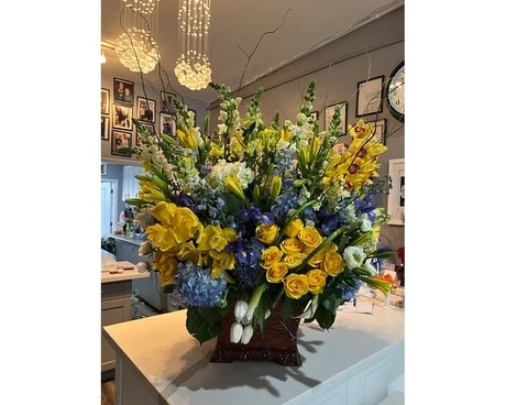 Custom Design Flower Arrangement