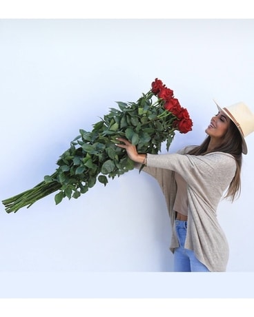 Giant platinum roses Flower Arrangement