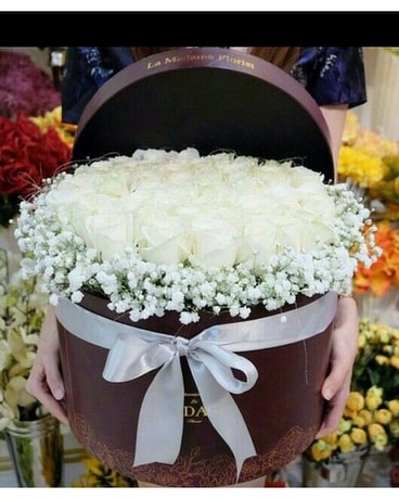 Custom Roses Flower Arrangement
