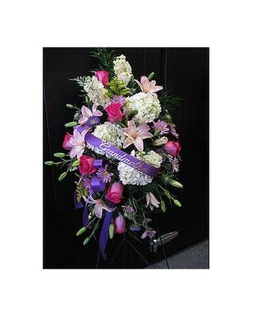 28 Easel Spray Flower Arrangement