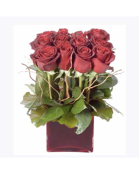 OH SO CHIQUE Flower Arrangement