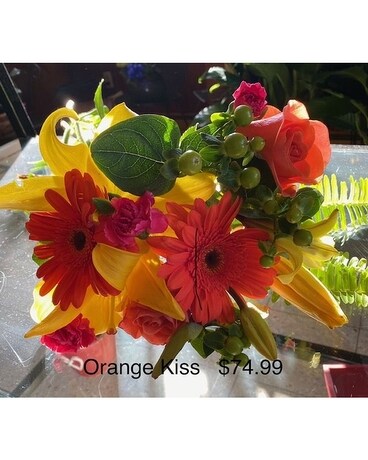 Designer's Choice - Orange Kiss Flower Arrangement