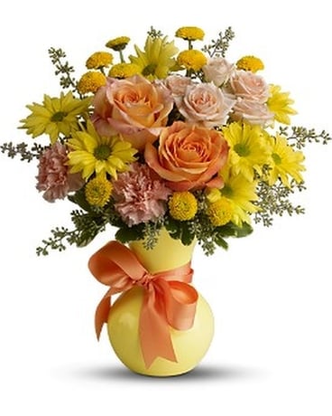 Teleflora's Heart Warmer - by Svendsen Florist Inc Flower Arrangement