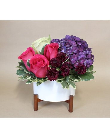 Modern Impression Flower Arrangement