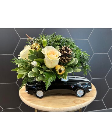 Christmas Vacation - Camero Flower Arrangement