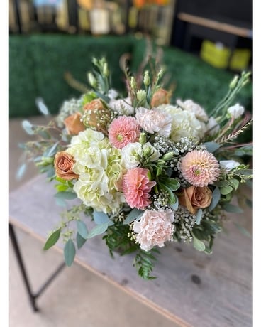 Peachy1 Flower Arrangement