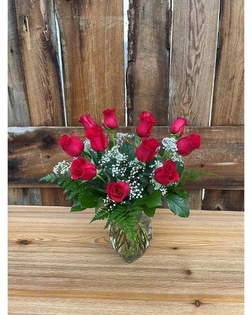 Timeless One Dozen Roses Flower Arrangement