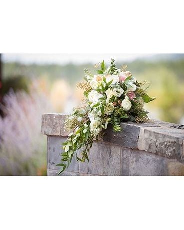 fbh Weddings 11 Flower Arrangement