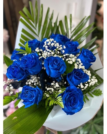 DOZEN BLUE ROSES Flower Arrangement