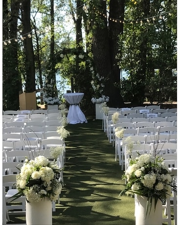 Out Door Wedding Flower Arrangement