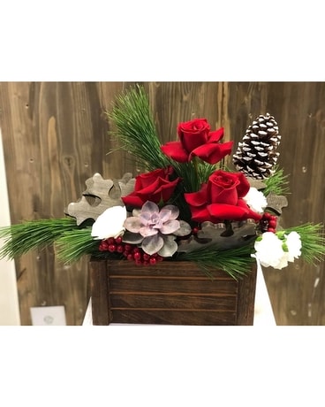 CHRISTMAS ARRANGEMENTS Flower Arrangement
