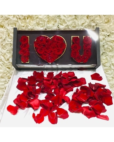 I lOVE U BOX Flower Arrangement