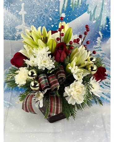 Very Berry Cube Flower Arrangement