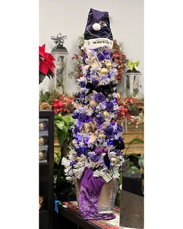 Artificial Ravens Tree with Lights Gifts