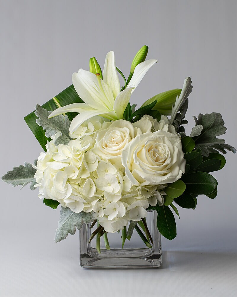 Pearl in Hinsdale IL - Hinsdale Flower Shop & Flower Delivery