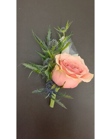 Garden Fresh Boutonniere Boutonniere