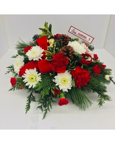 Christmas Dinner Centerpiece (Red & White) Centerpiece