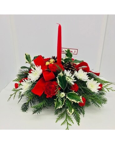 Candle Centerpiece (Red & White) Centerpiece