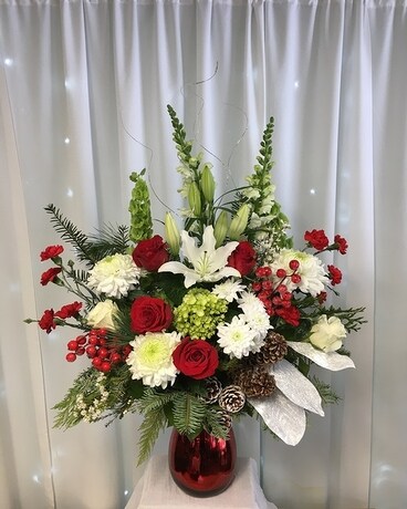 Grand Christmas Dream Flower Arrangement