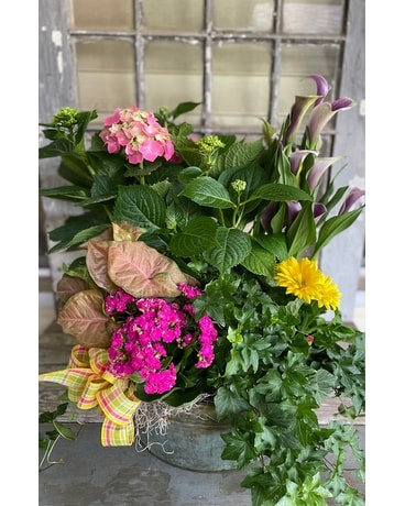 Kendra’s Garden Flower Arrangement