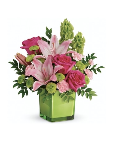 Teleflora's In Love With Lime Bouquet Flower Arrangement