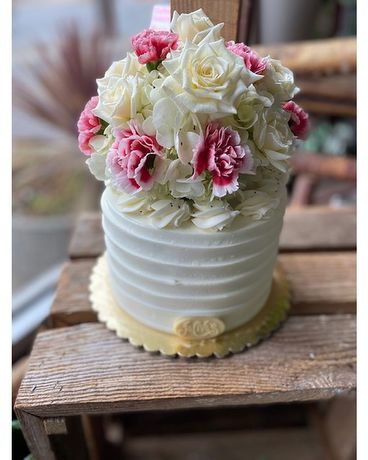 Pink and white Cake flowers