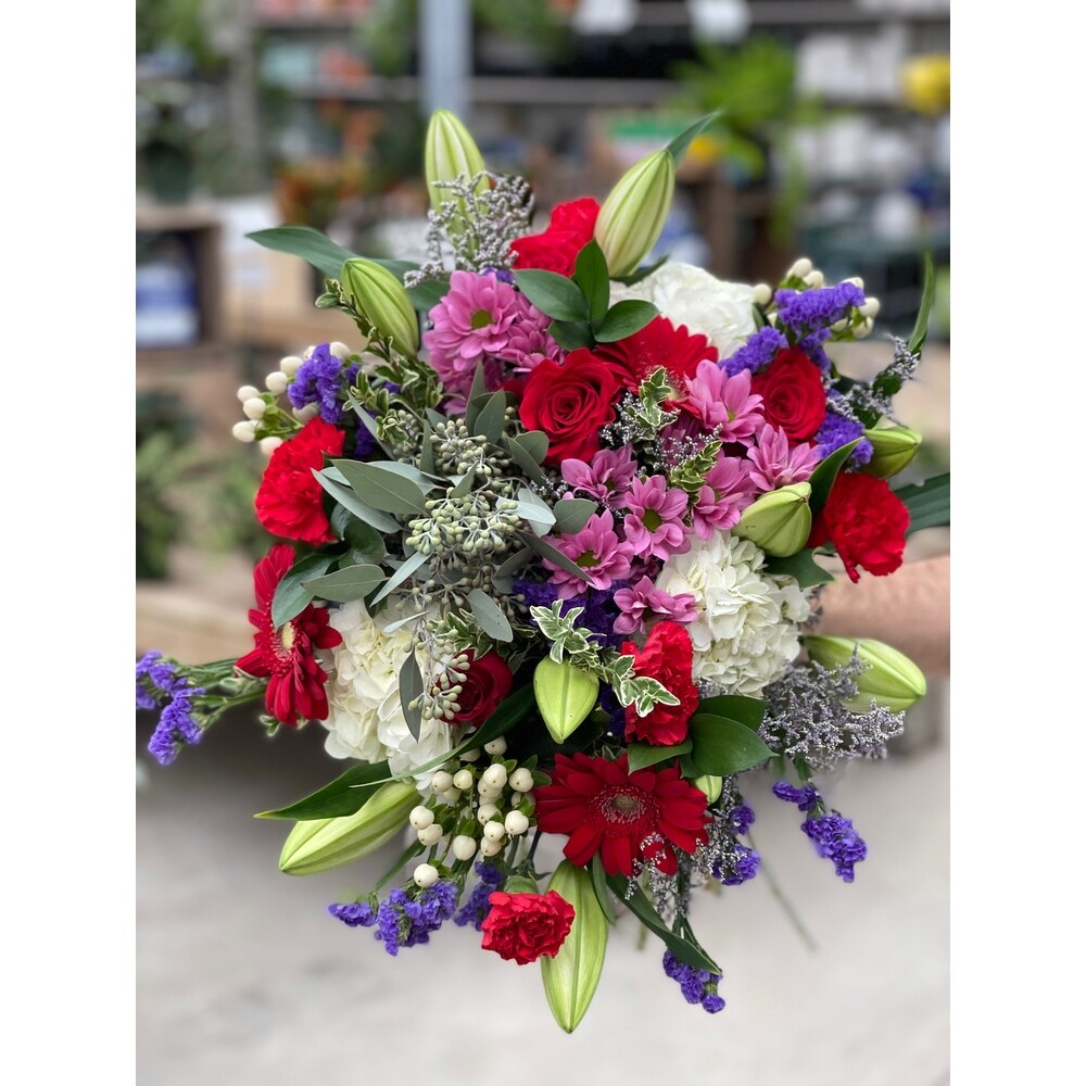 Amazing Love Cut Flower Bouquet in Bowmanville ON - Van Belle