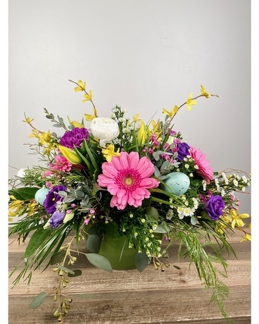 Whispy Spring Flower Arrangement Flower Arrangement
