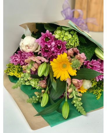 Special Spring Day Cut Flower Bouquet Bouquet