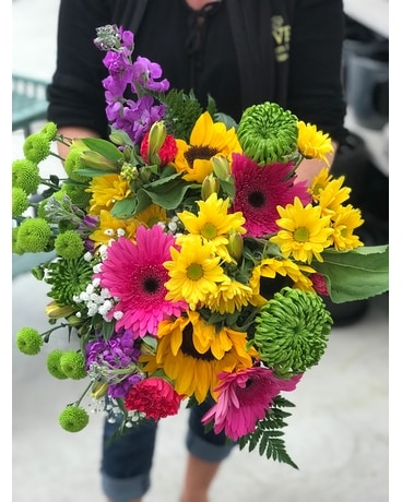 Bright Petals Cut Flower Bouquet Bouquet
