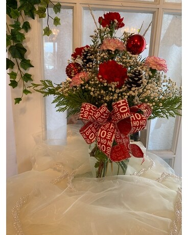 Christmas Designer's Special Flower Arrangement