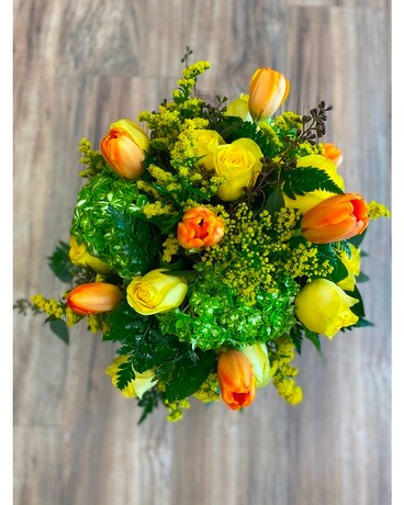 Splash of Citrus Flower Arrangement