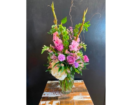 Pretty in Pink Flower Arrangement