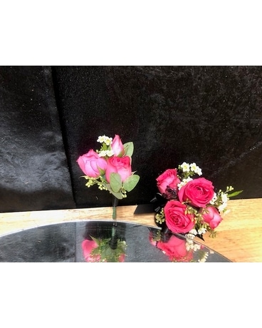 Corsage and Boutonniere Set Corsage