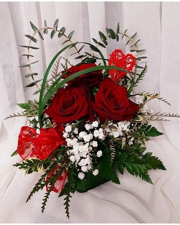 Valentine Kisses Flower Arrangement
