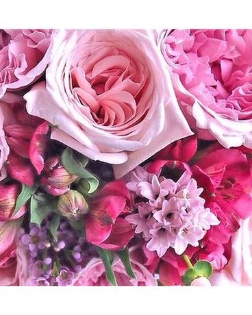 Pink Tones Designers Choice Flower Arrangement
