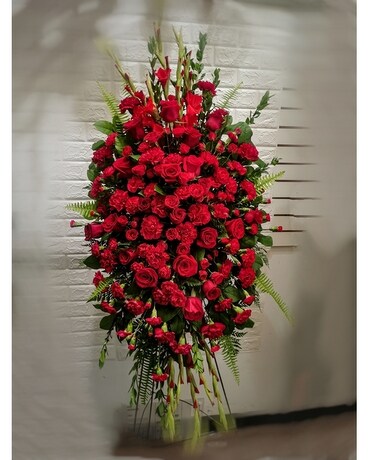 Full red color spray Flower Arrangement