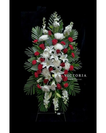 White and Red theme spray standing Flower Arrangement
