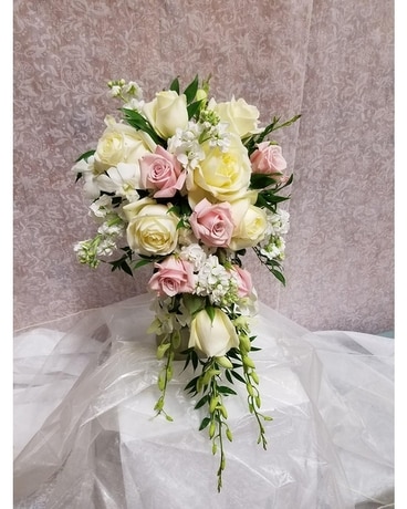 Bridal bouquet Flower Arrangement